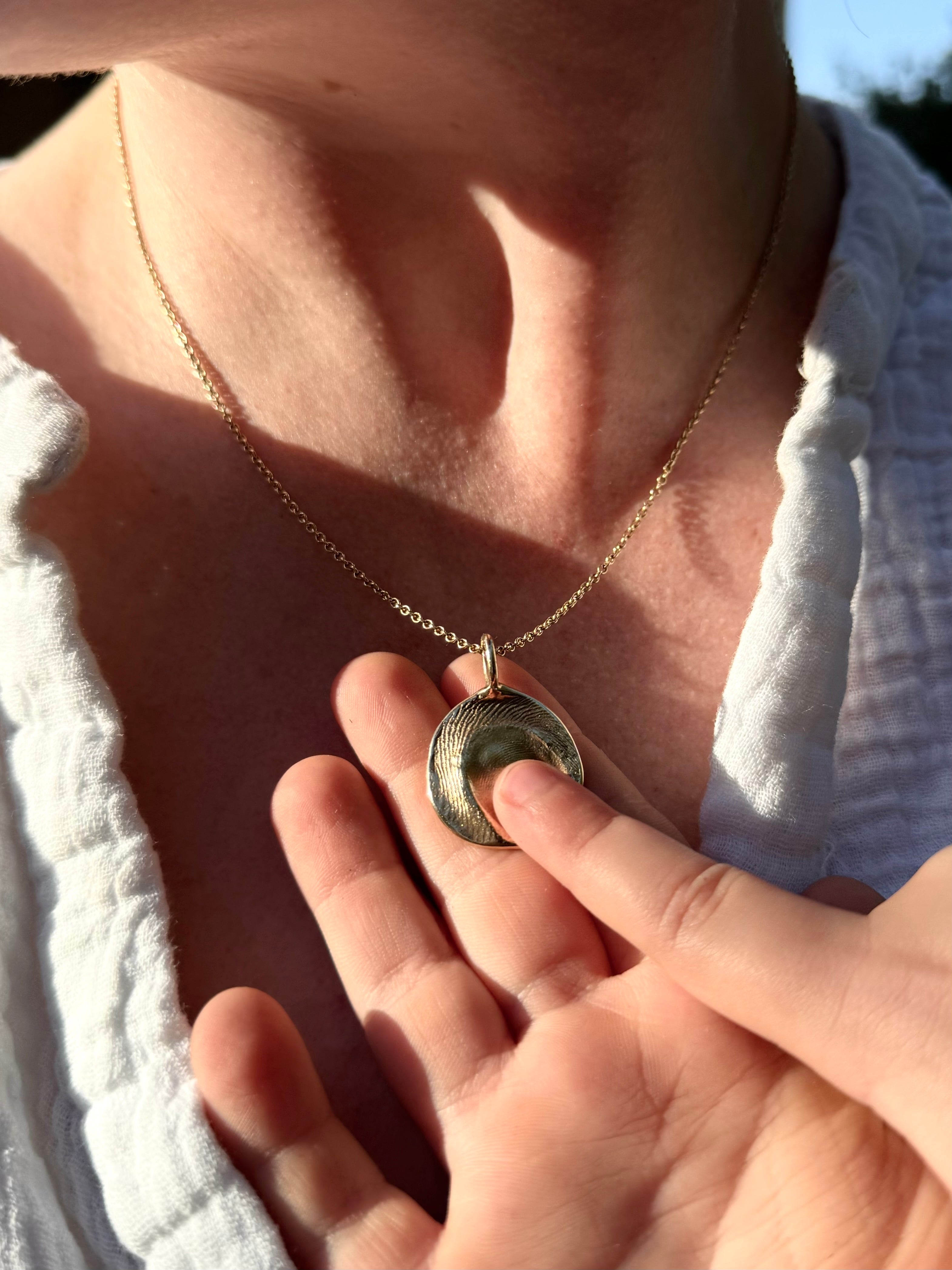 Fingerprint Pendant - 9ct Gold - Fingerprint Impression Kit + Necklace