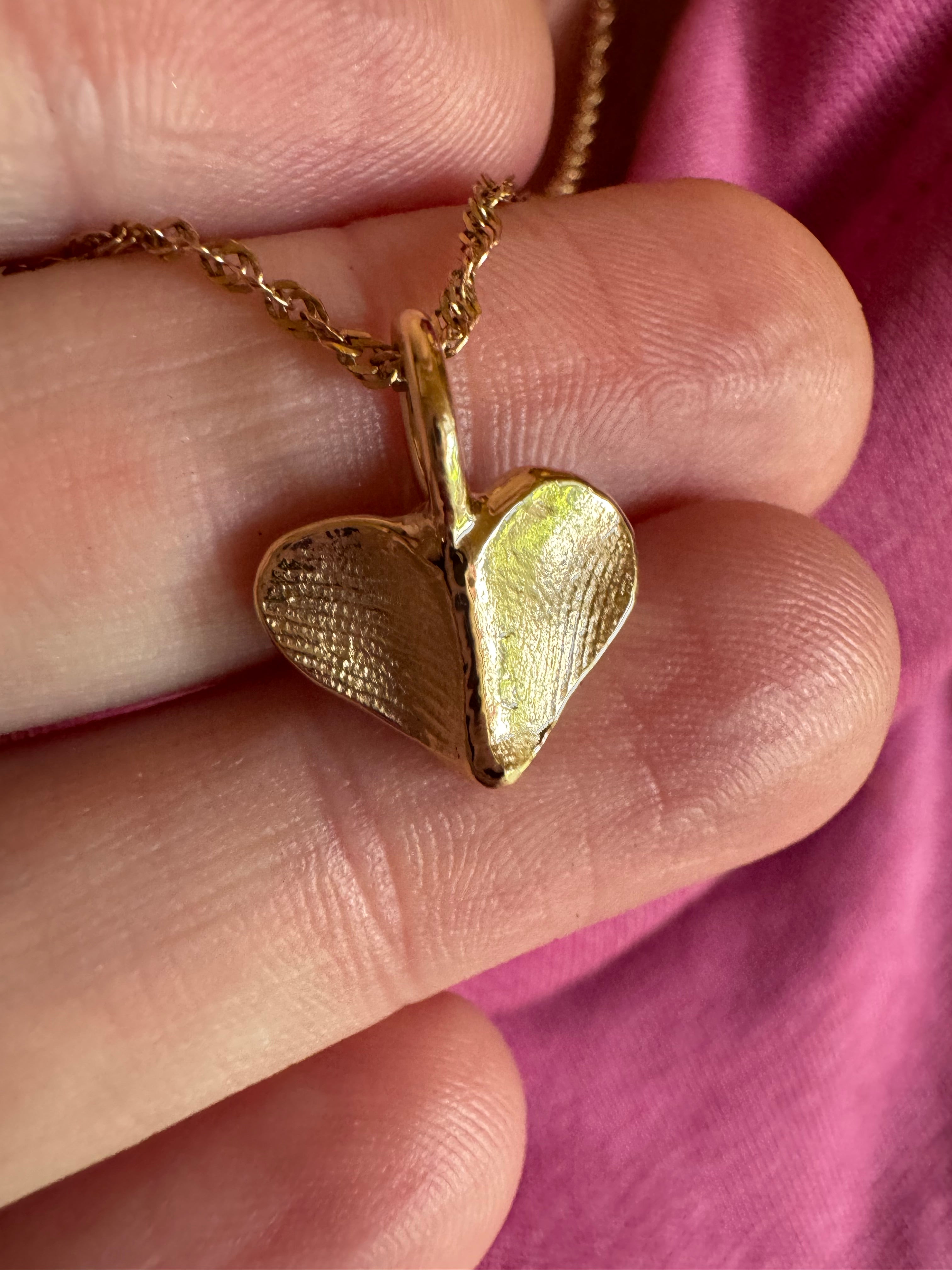 Fingerprint Heart Pendant in 9ct gold